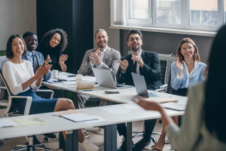 Services aux entreprises : pourquoi externaliser la prise de rendez-vous B2B ?